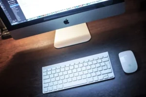 Apple Keyboard में कितने Buttons होते है